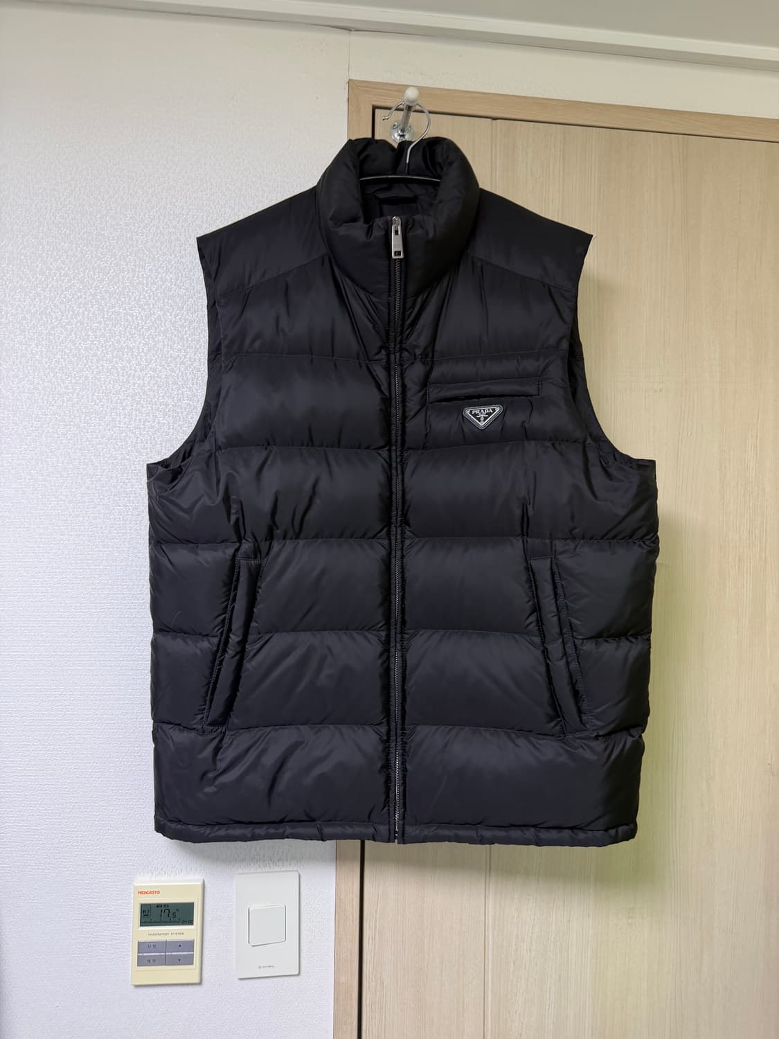 [56] 프라다 패딩 조끼 패딩베스트 SGJ191 상품이미지1