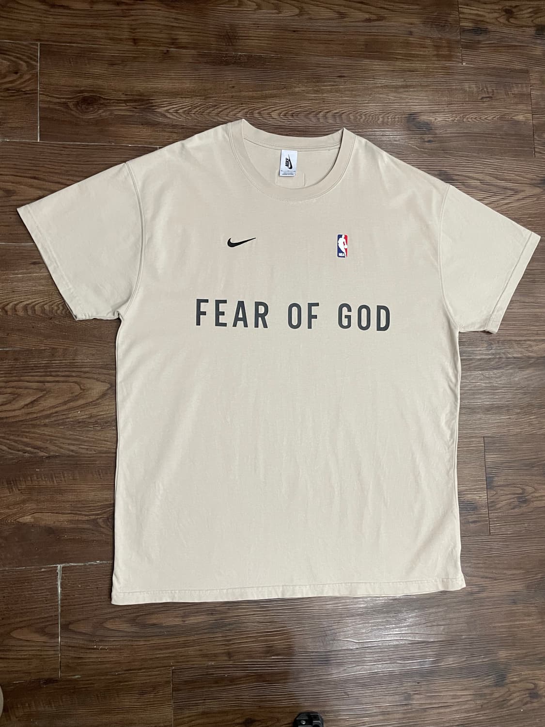 나이키 x 피어오브갓 웜업 티셔츠 오트밀 상품이미지1