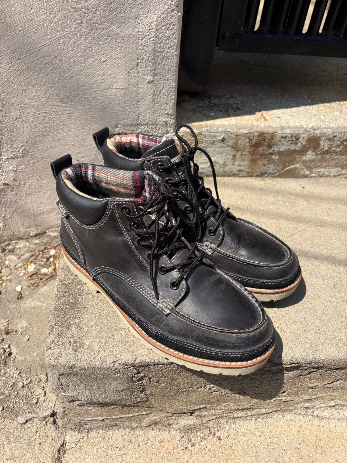260) Vans 블랙 레더 목토 워크부츠  상품이미지2