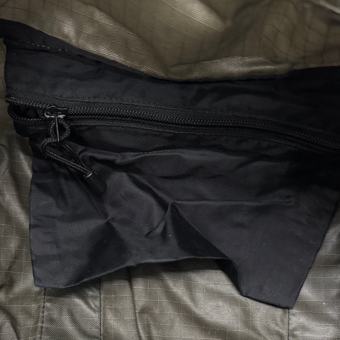 노스페이스 카키 미니 크로스백 상품이미지6