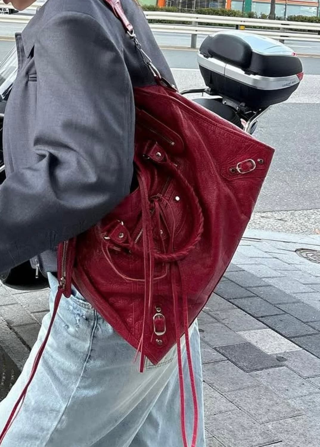 발렌시아가 모터백 라지 상품이미지6