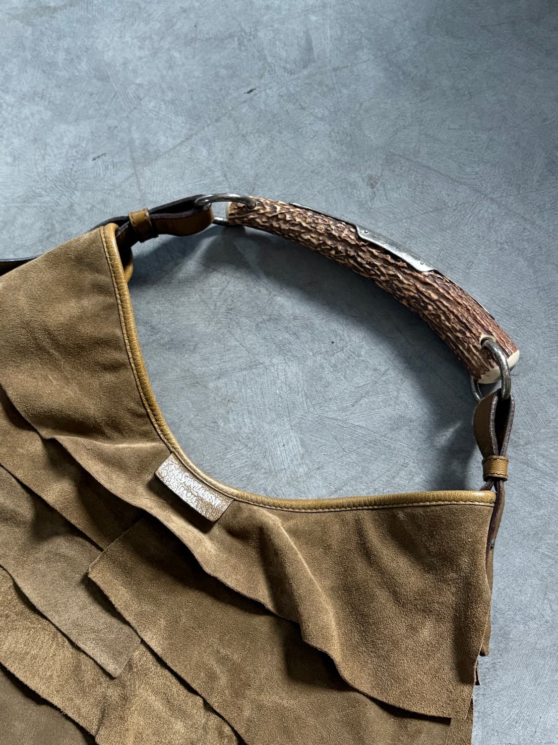 Saint Laurent 생로랑 브라운 스웨이드 백  상품이미지5