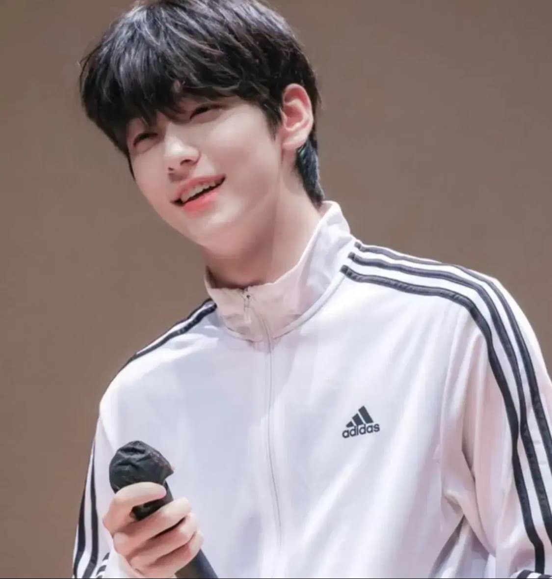 아디다스 화이트 에센셜 져지 상품이미지1