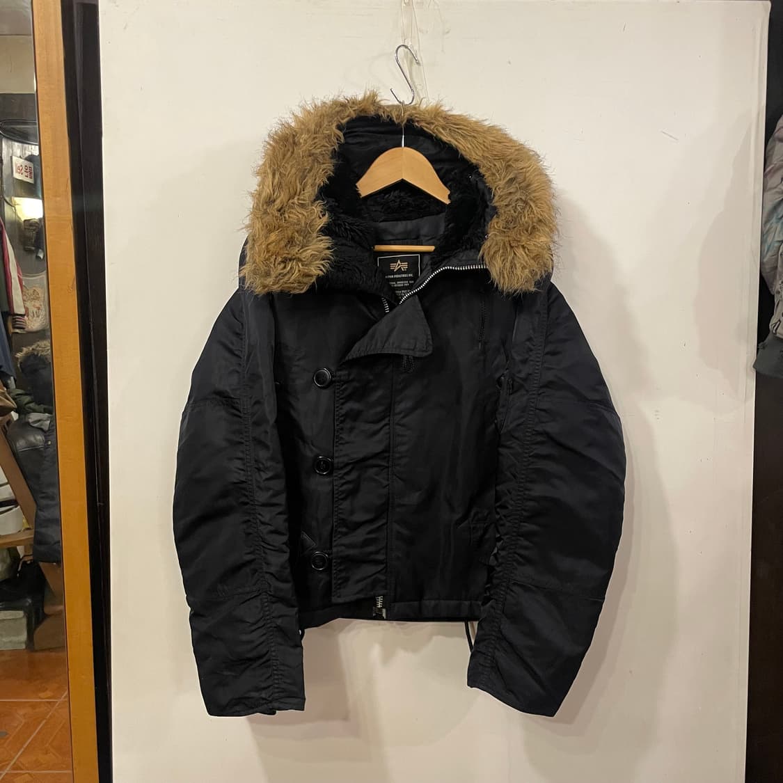 알파인더스트리 리메이크 크롭봄버 S 상품이미지1