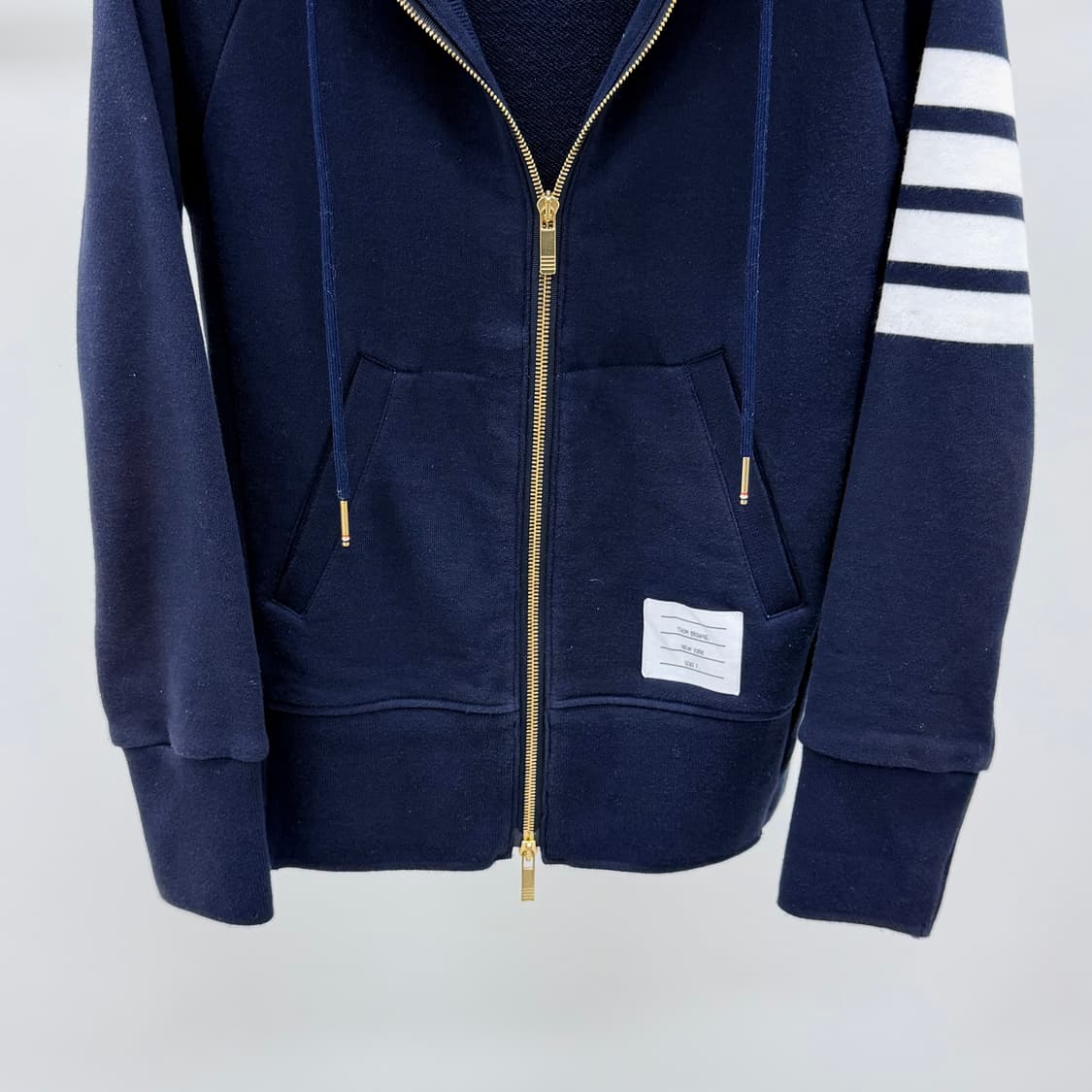 [S급/1] 톰브라운 사선완장 후드집업 네이비 상품이미지4