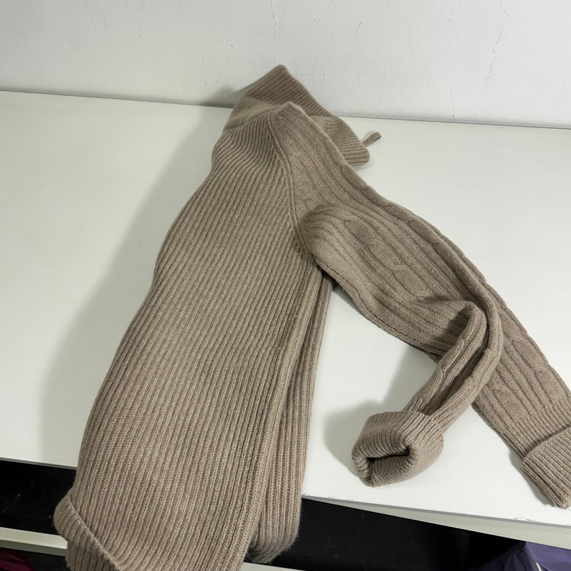 우먼S 쏘울 베이지 폴라카라 모100 니트집업 상품이미지6