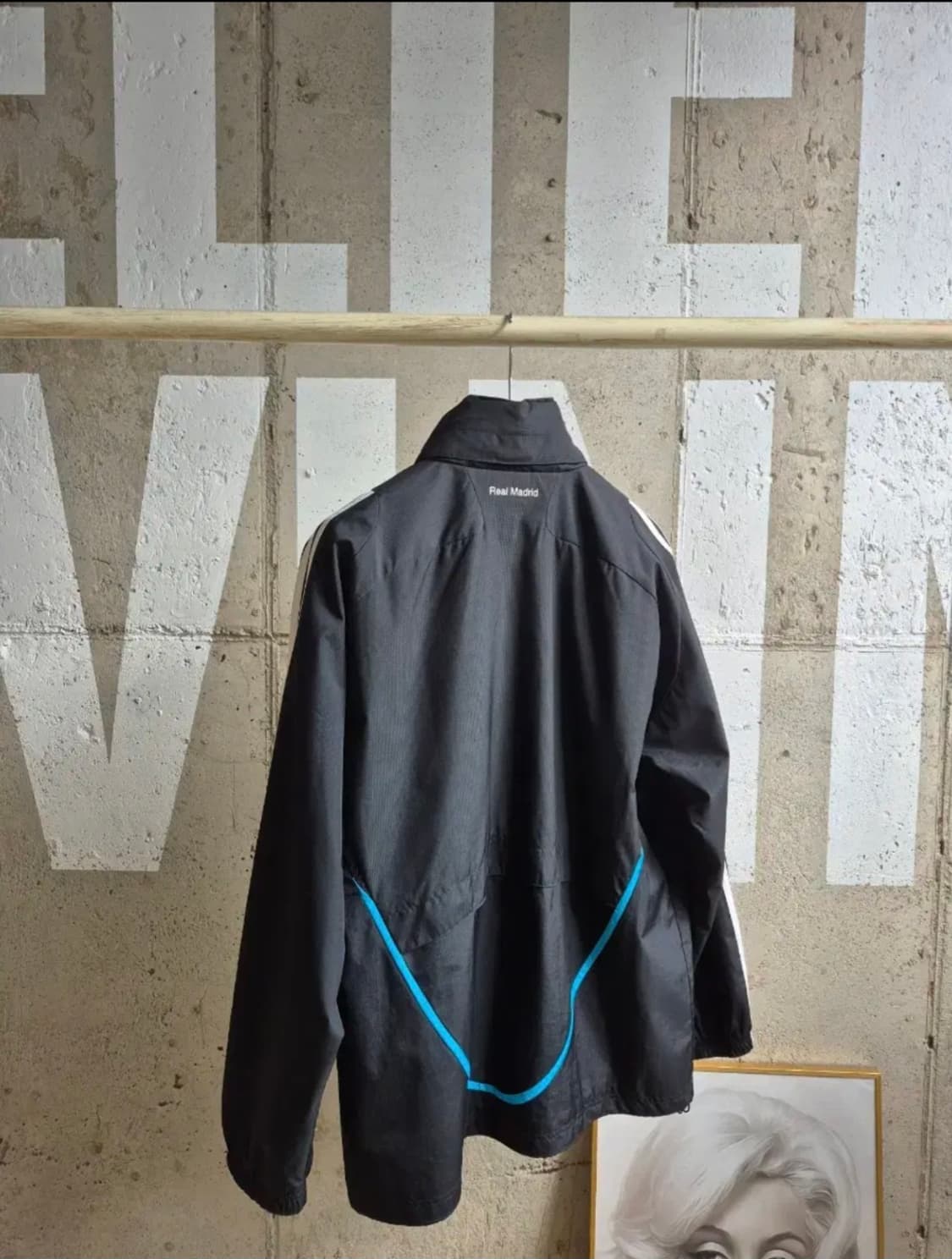 아디다스 레알마드리드 바람막이집업 상품이미지3