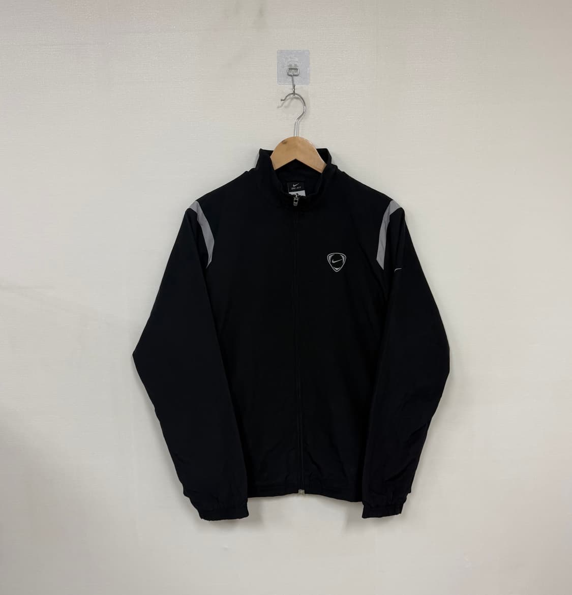 나이키 드라이핏 바람막이L 상품이미지1