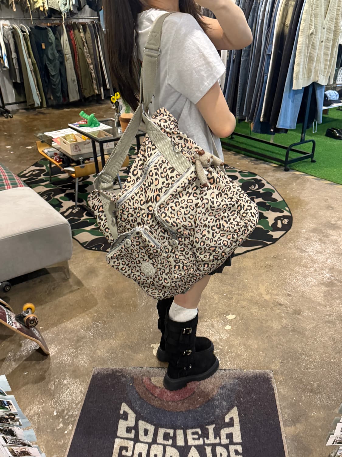 키플링 레오파드 빅 포켓백 상품이미지3