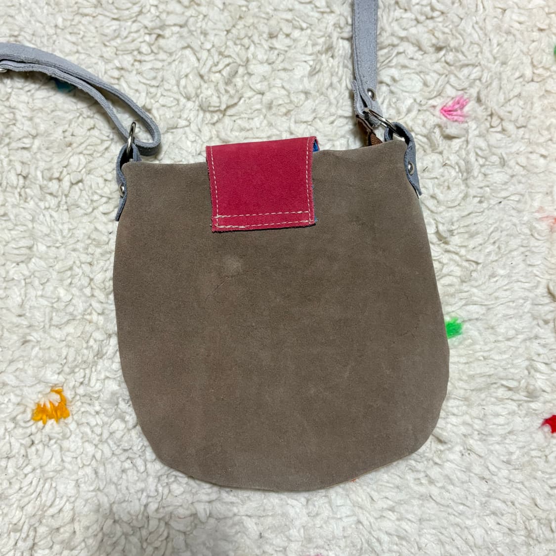 빈티지 스웨이드 핸드메이드  수공예 자수 크로스백 상품이미지5