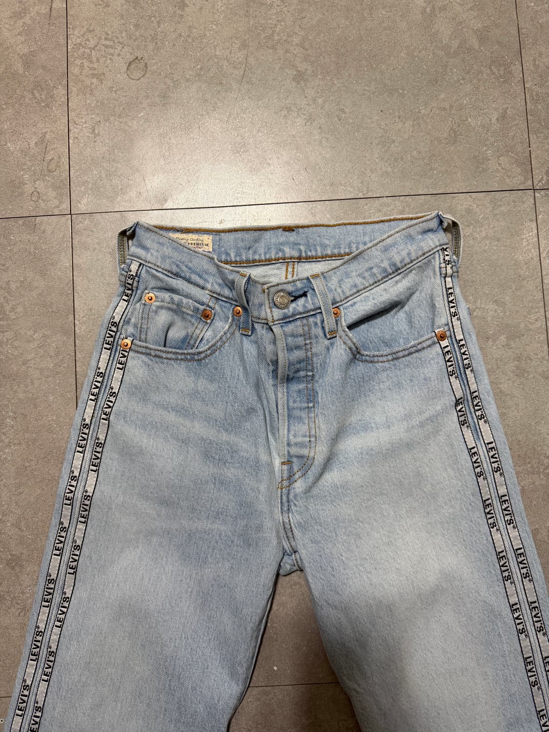 리바이스 프리미엄 빅 E 사이드로고 501 데님팬츠 24인치 상품이미지3