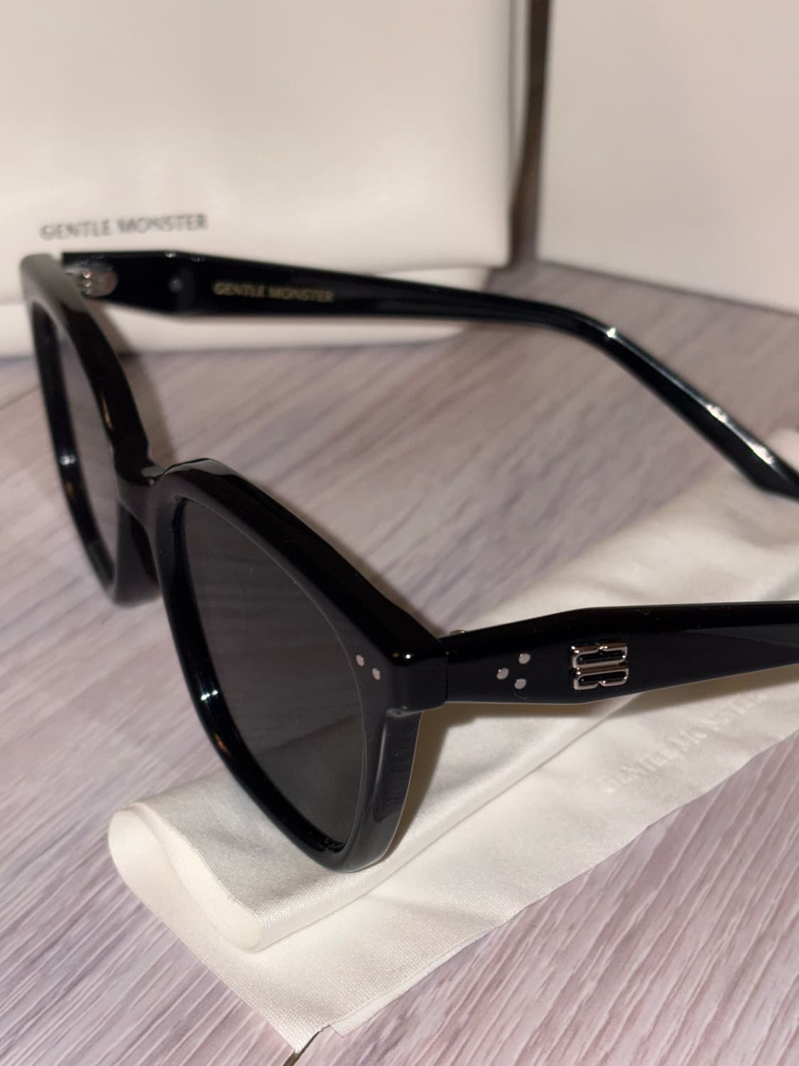 젠틀몬스터 선글라스 누보 NUBO-01 상품이미지4