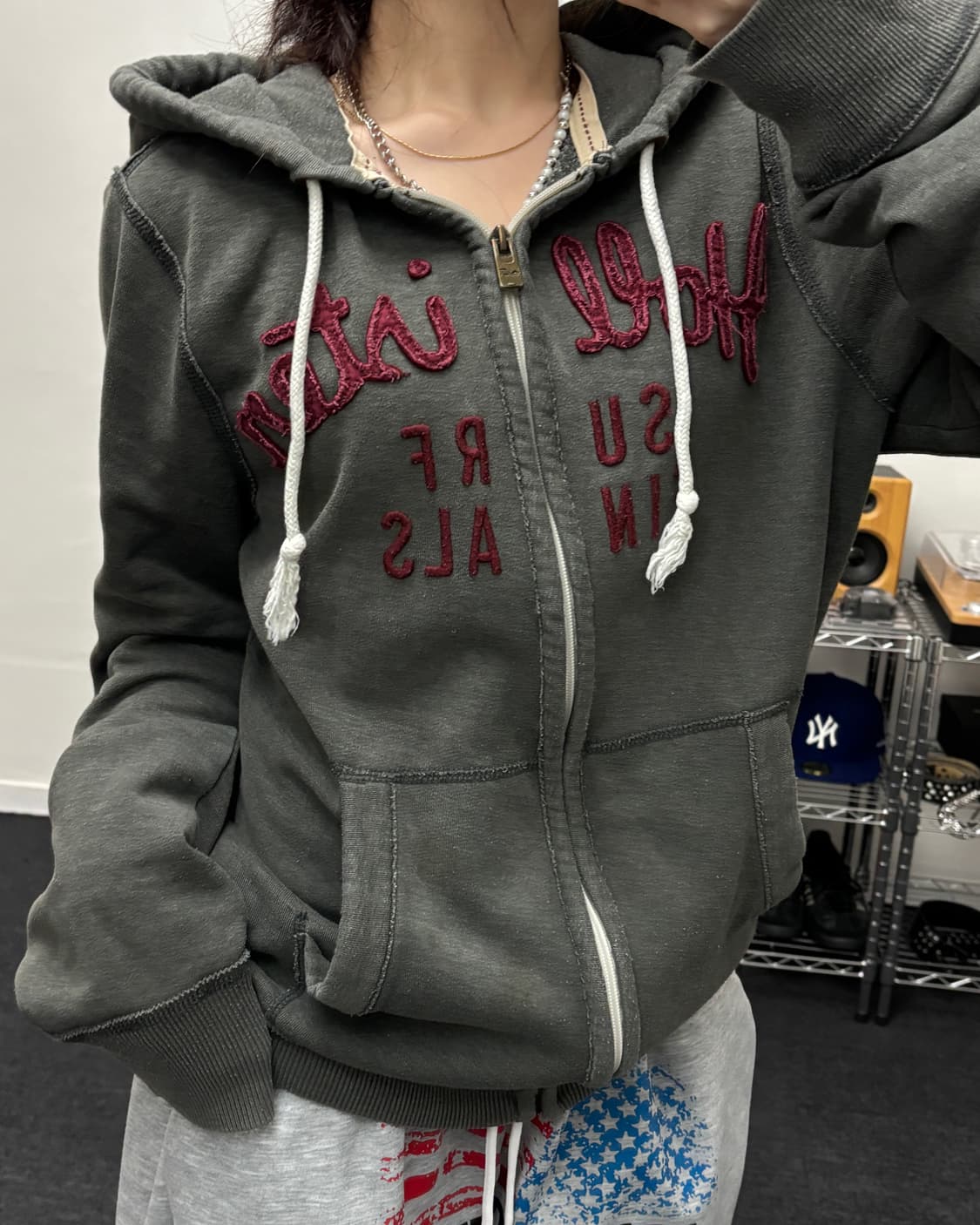 홀리스터 아치로고 카키 후드집업 상품이미지3