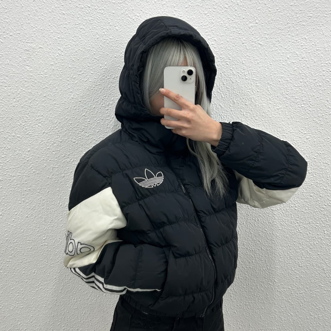 아디다스 자수로고 화이트배색 블랙 패딩 S 상품이미지2