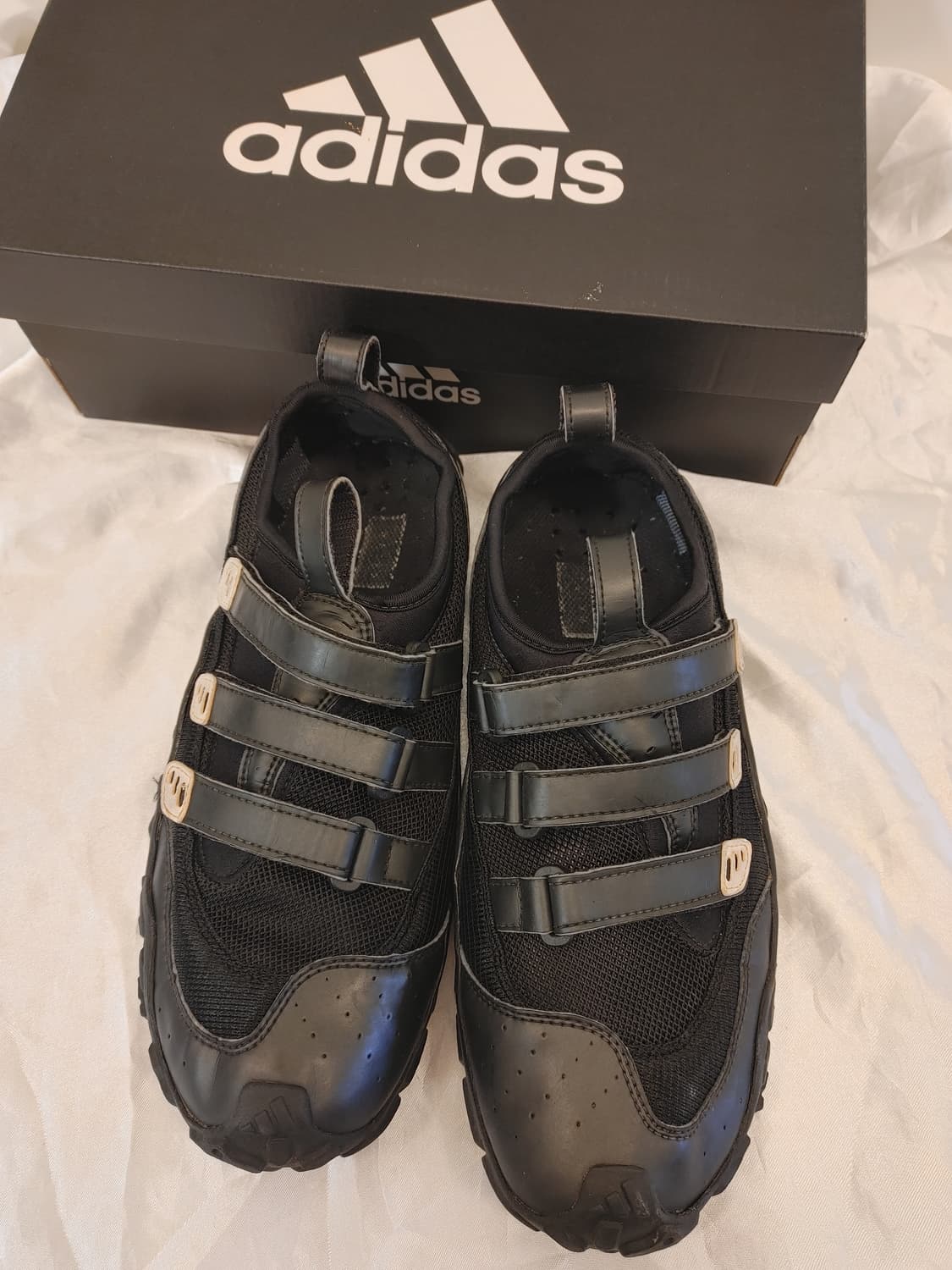 아디다스 메쉬 스니커즈 상품이미지3