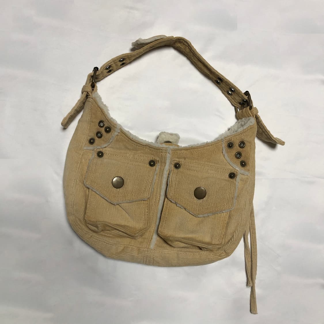 코듀로이 포켓 숄더백 베이지 상품이미지2