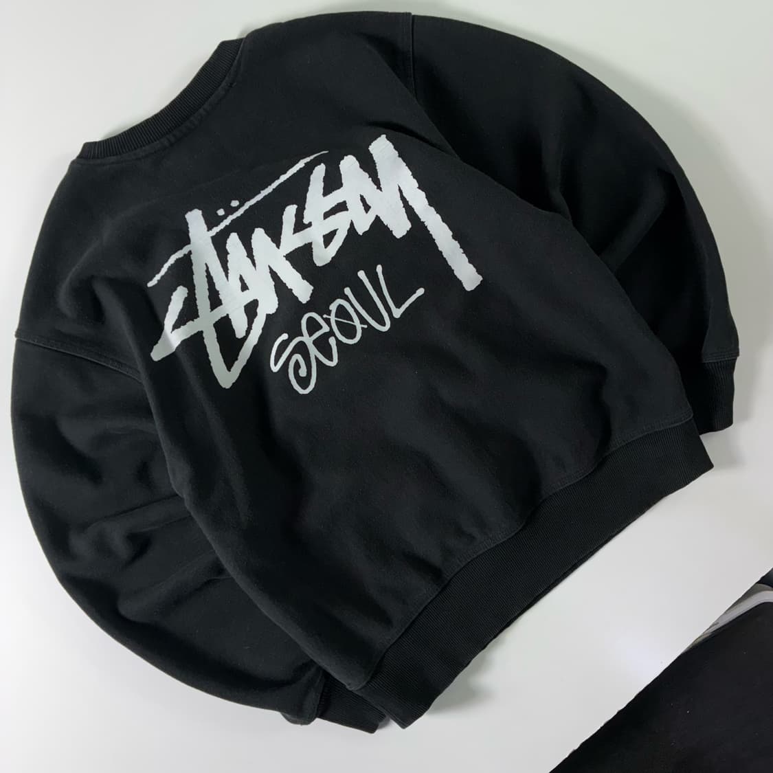 Stussy  스투시 스탁 서울 코튼 블랙 맨투맨  상품이미지1