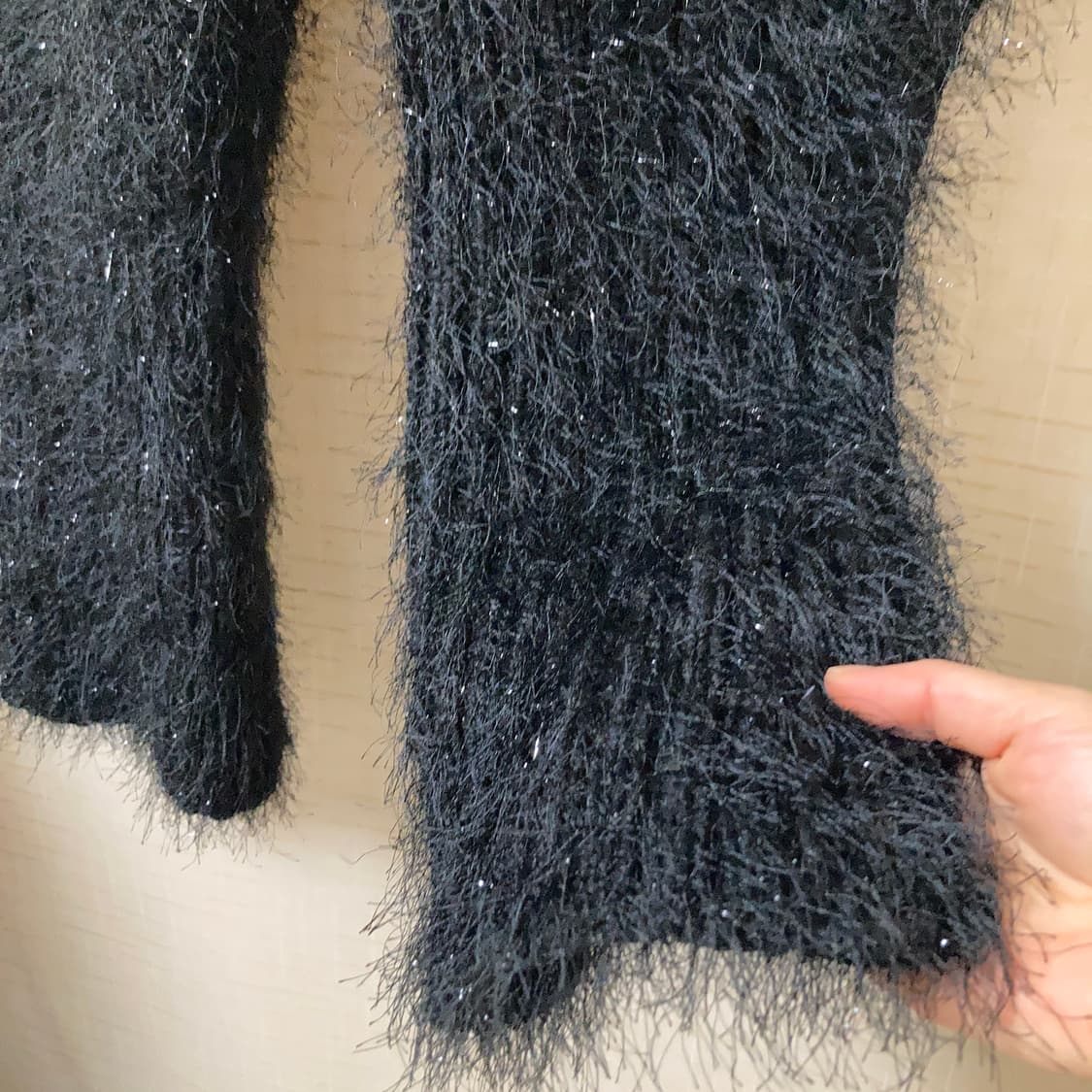 반짝임이 있는 너무 예쁜 니트 블랙 숄. 머플러 상품이미지2