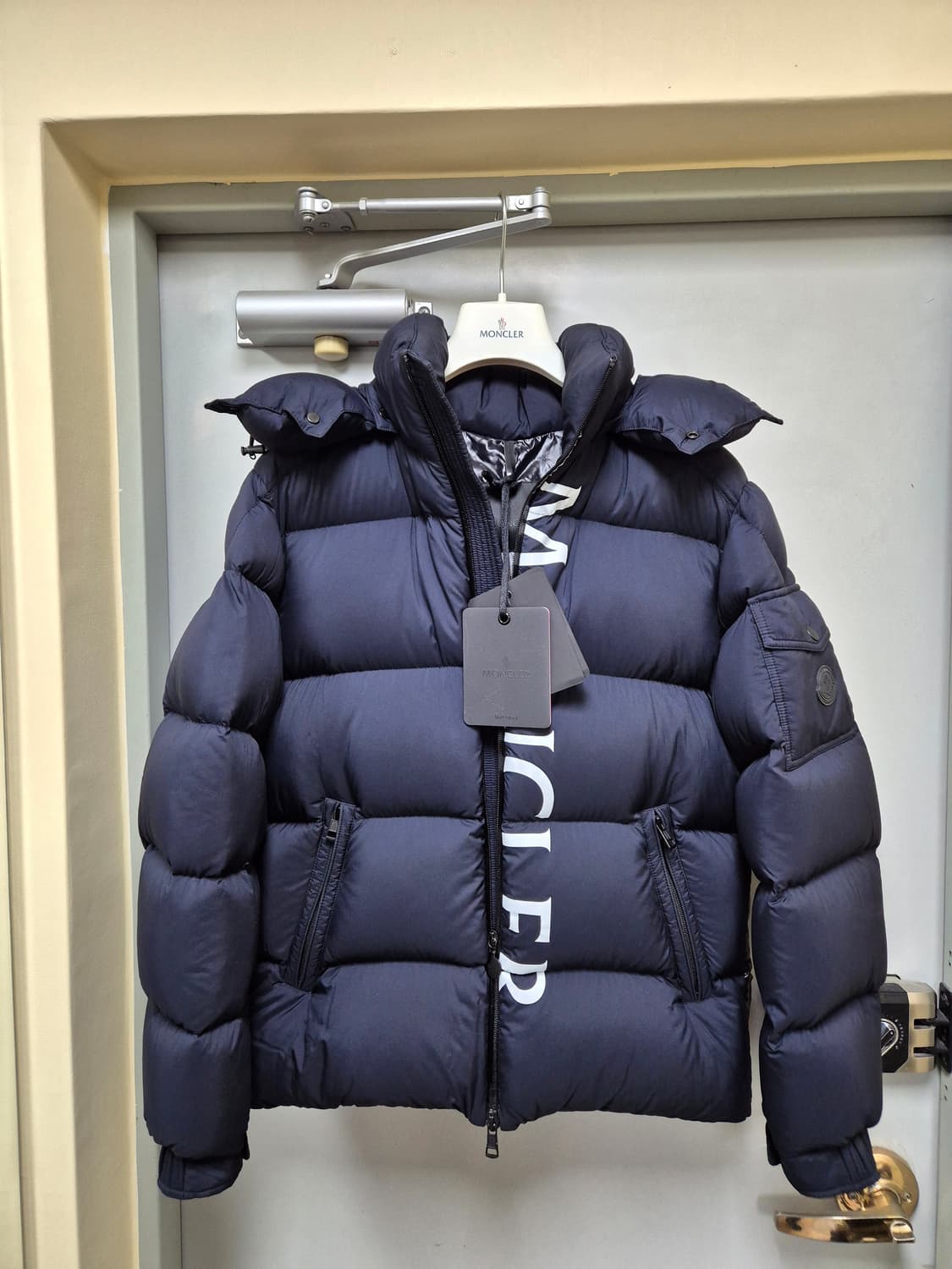 몽클레어 마우레스 maures 패딩 네이비 1(95) 정품 상품이미지2