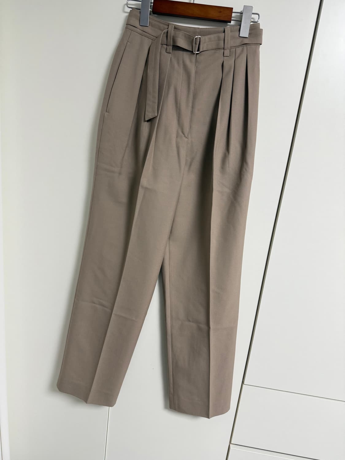 르메르 벨티드 슬랙스 팬츠 상품이미지1