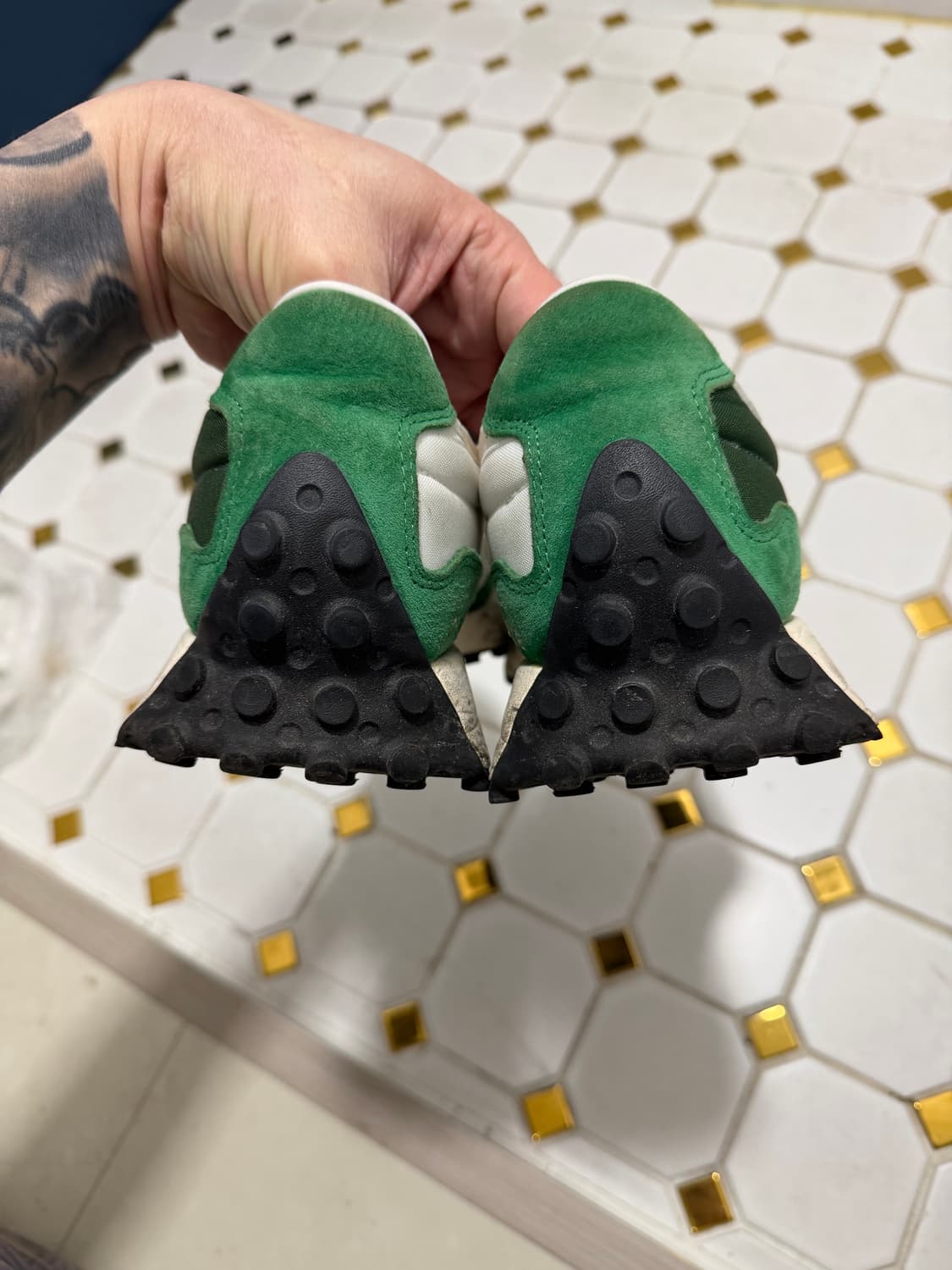 뉴발란스 327 상품이미지4