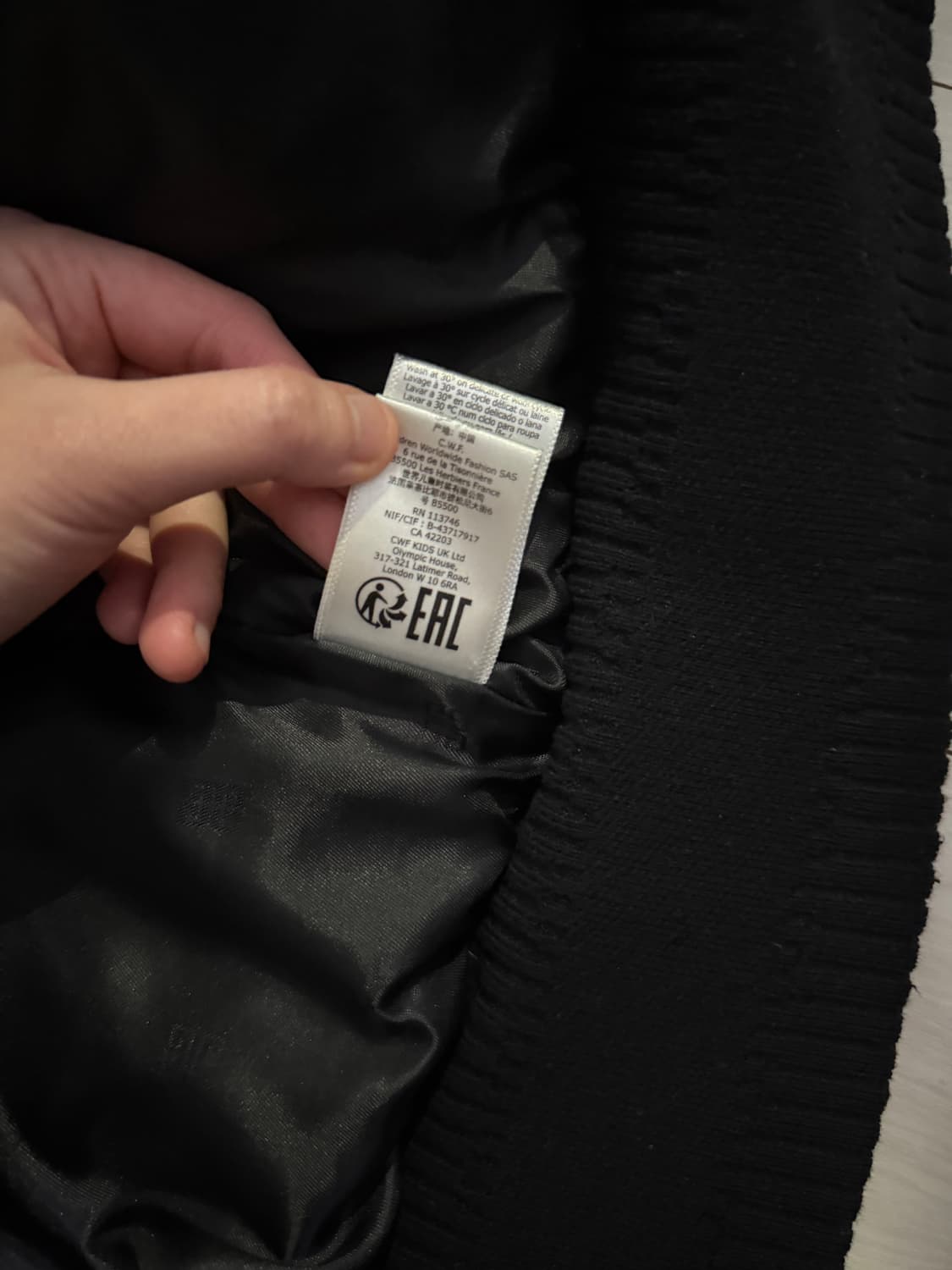 Givenchy 숏패딩 블랙 kids 14y 정품 상품이미지6