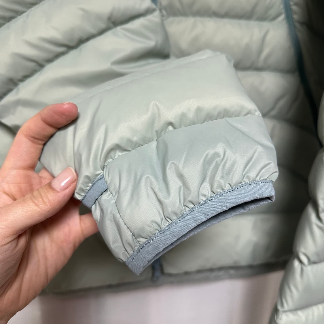 (택만 없는 새상품) 스키즘 인듀싱 경량 패딩 - M 상품이미지6