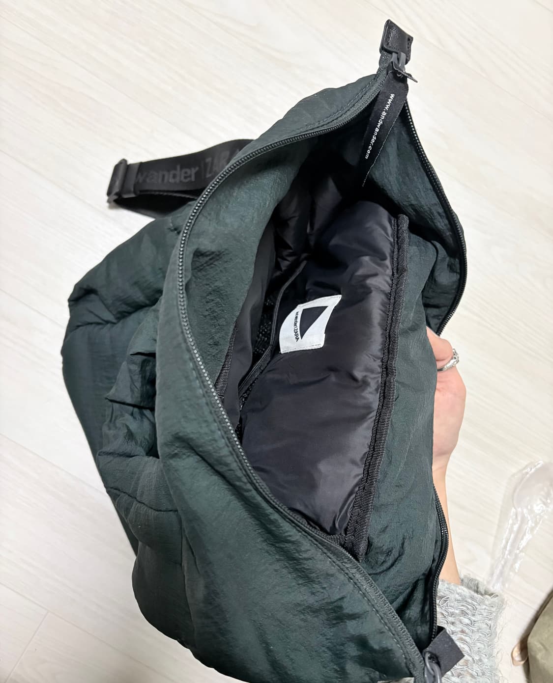 앤드 원더 . 자라 콜라보 퀼티드 퀼팅백 크로스백 토트백 상품이미지8