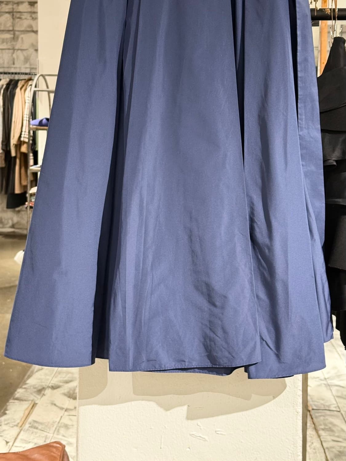 막스마라 위켄드 블루 플레어 타이 롱 스커트 상품이미지3