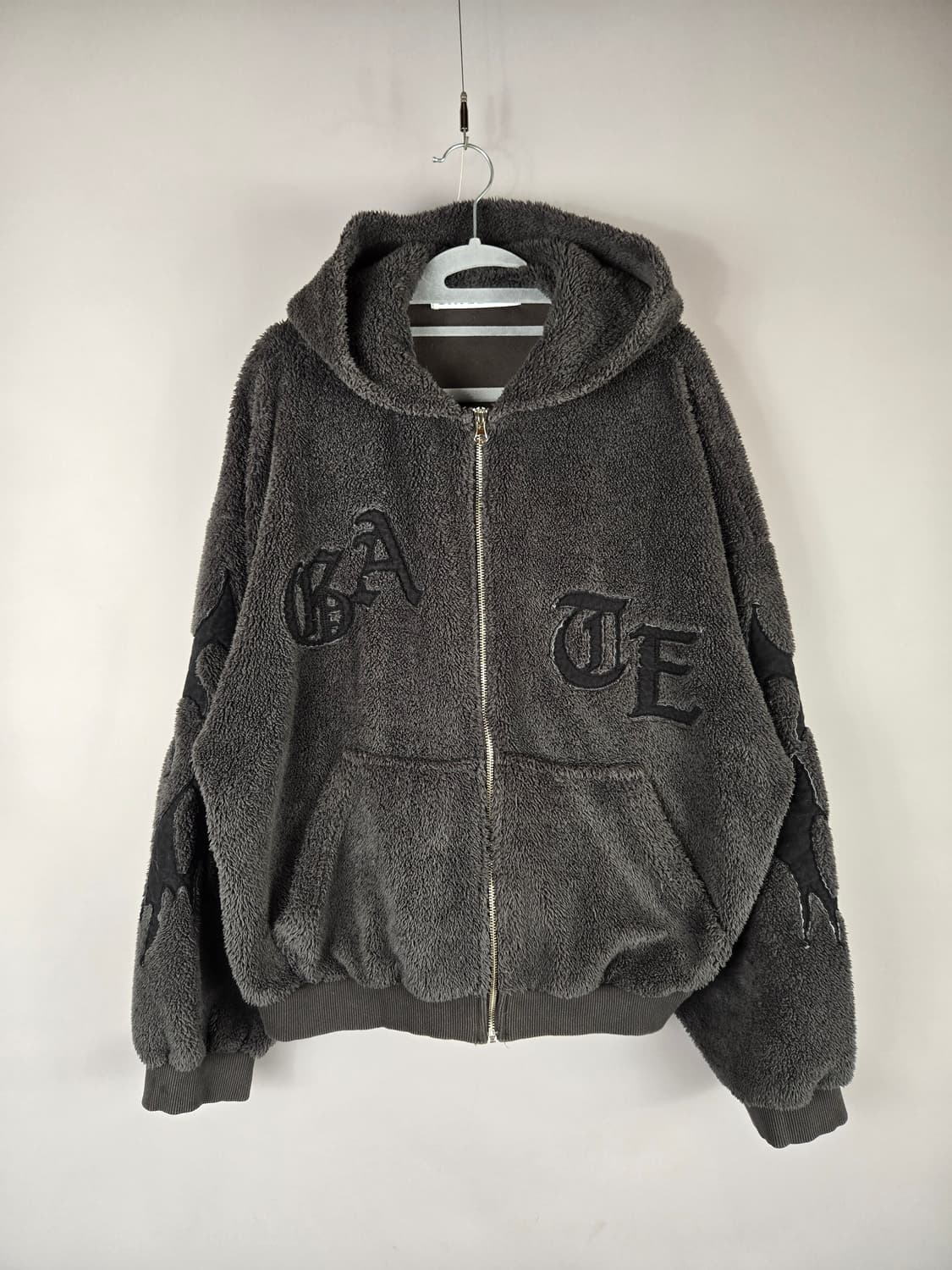 [무료배송]게이트리스 F 여성 베어 후드 보아털 집업 자켓 챠콜 상품이미지2