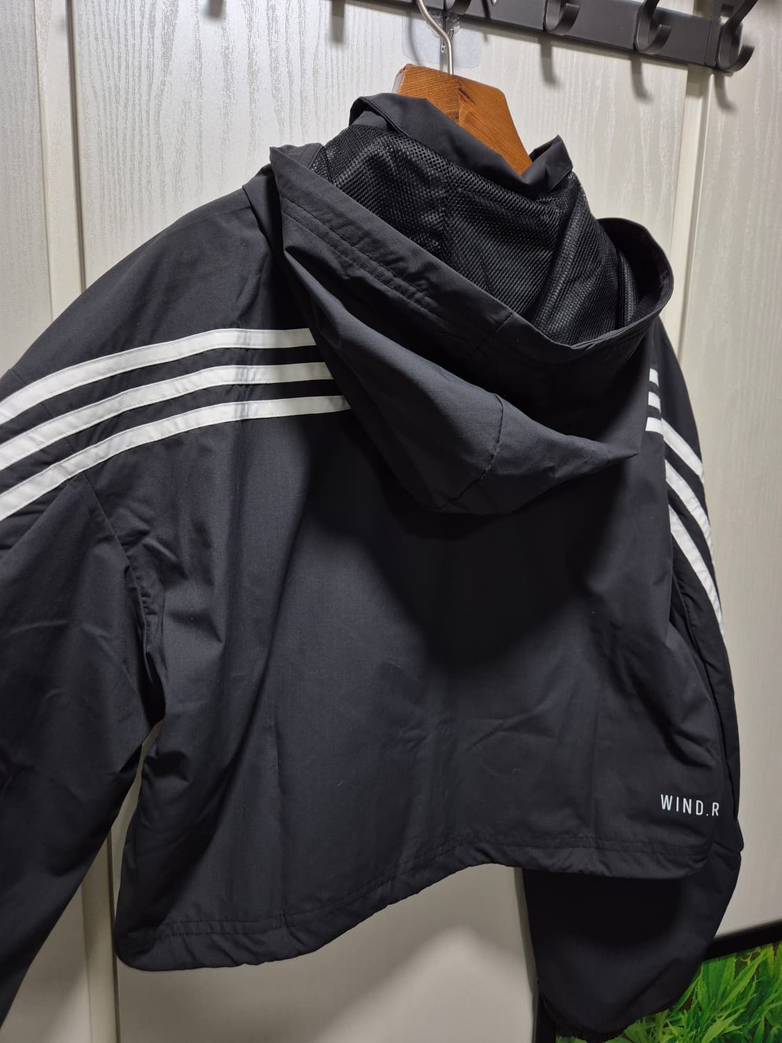 (세일)(새상품)아디다스 삼선 크롭 후드 바람막이 상품이미지8