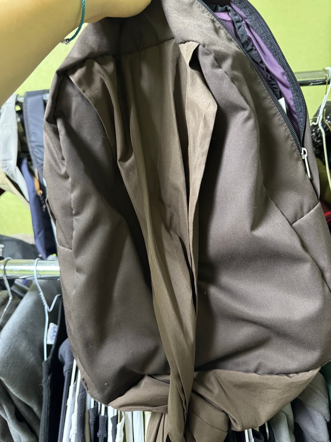 이우가마카라스 브라운 매듭 백팩 상품이미지3