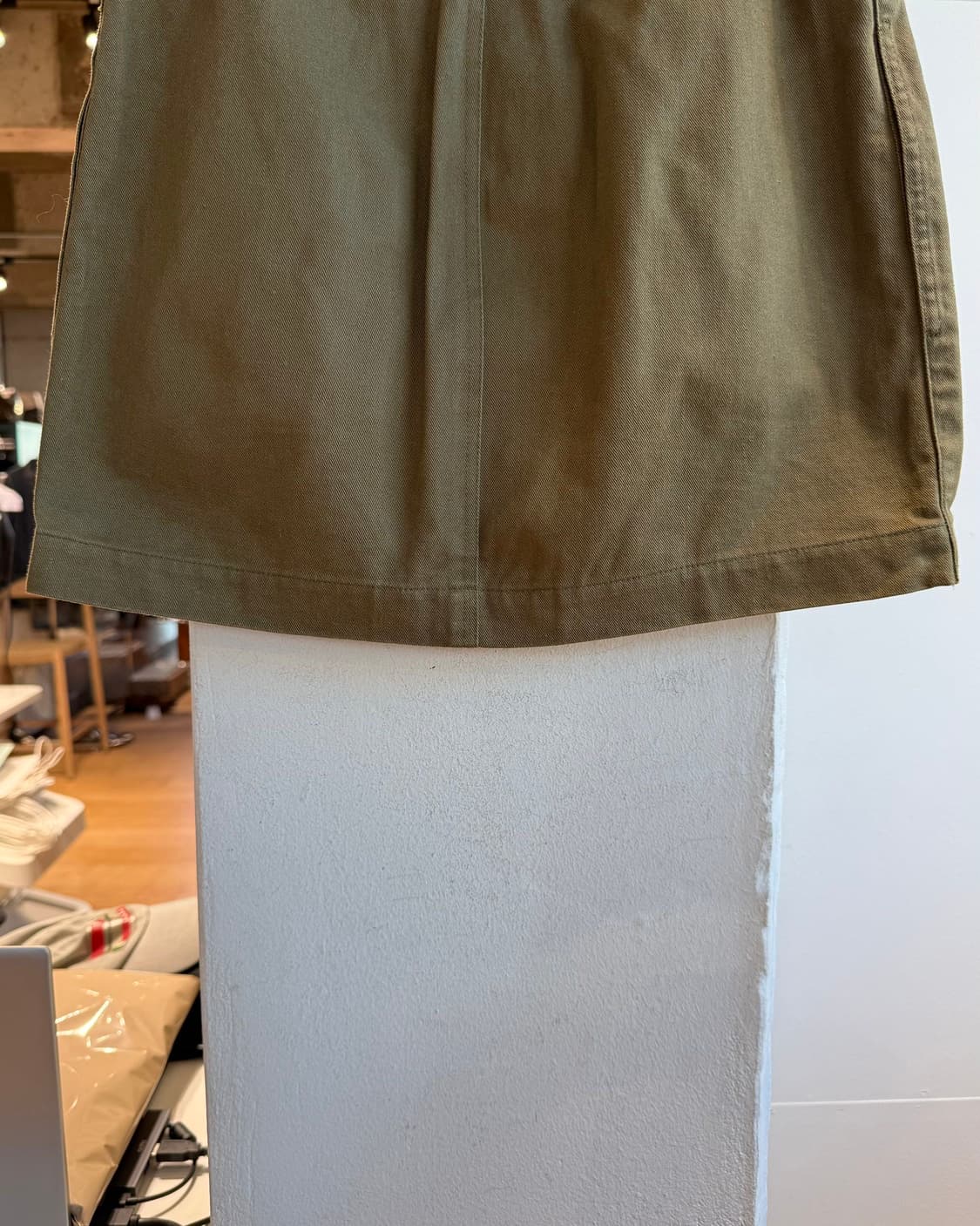 생로랑 카키 버튼 밴딩 미니스커트 상품이미지7