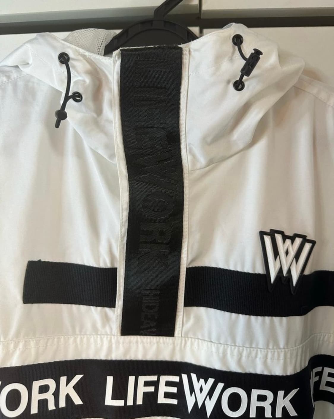 라이프워크 화이트 바람막이 점퍼 상품이미지5