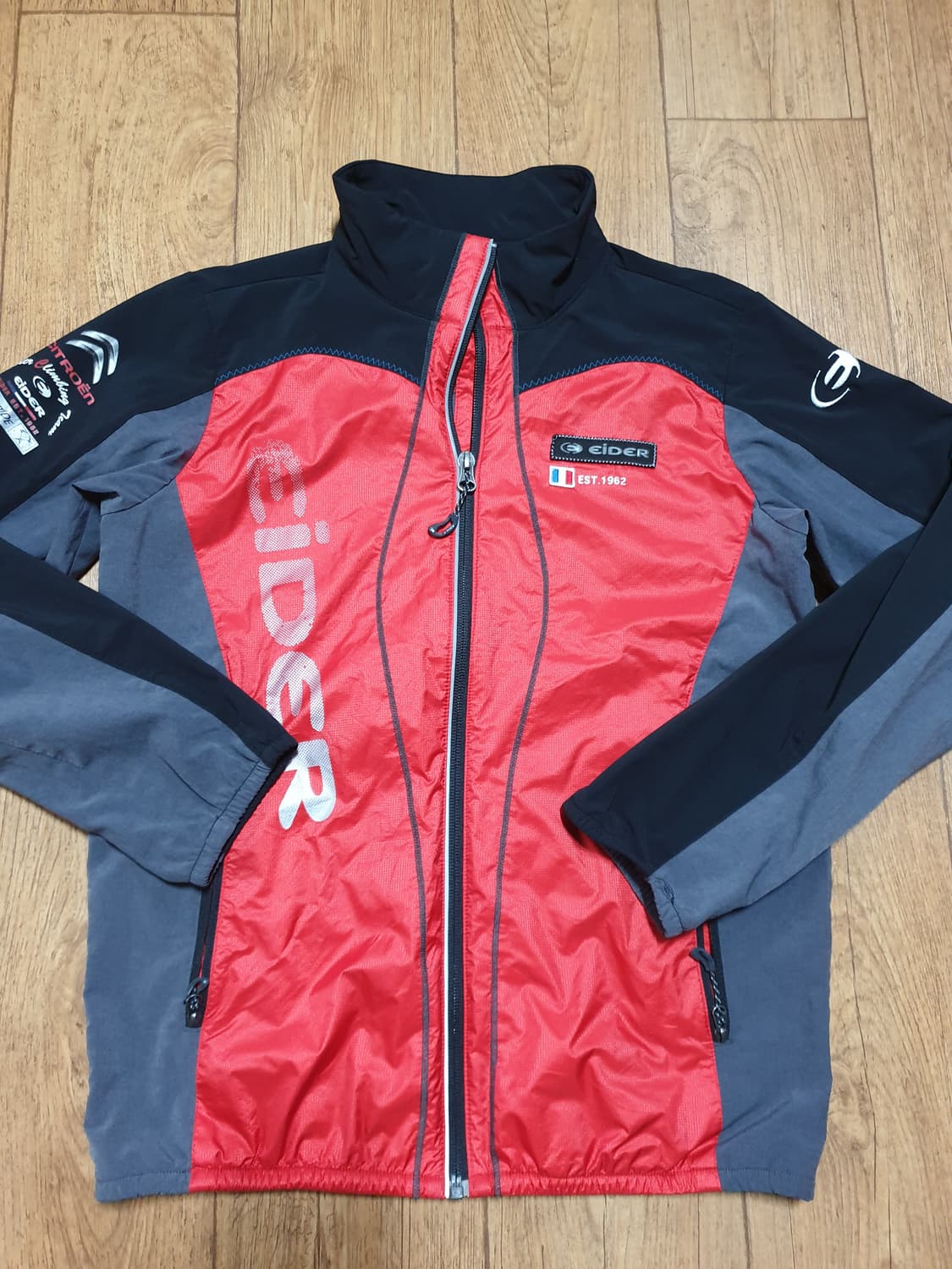 1208 아이더 아웃도어 바람막이 90 사이즈입니다 상품이미지2