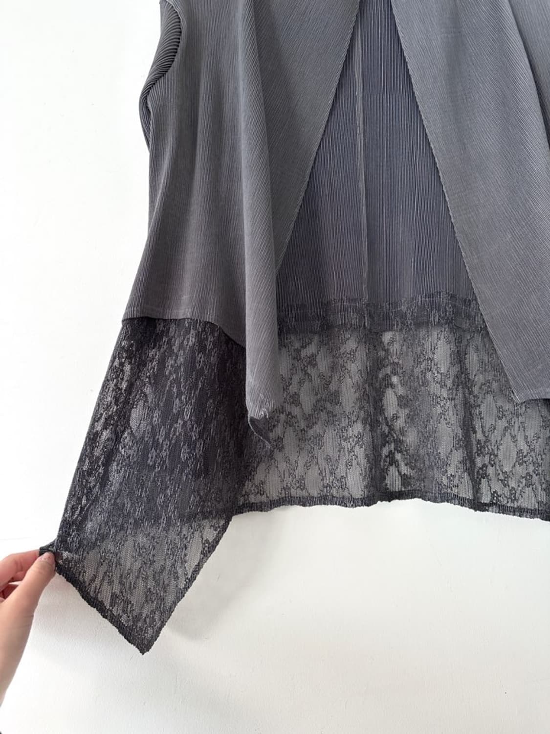 See through layer pleats cardigan / grey 상품이미지3