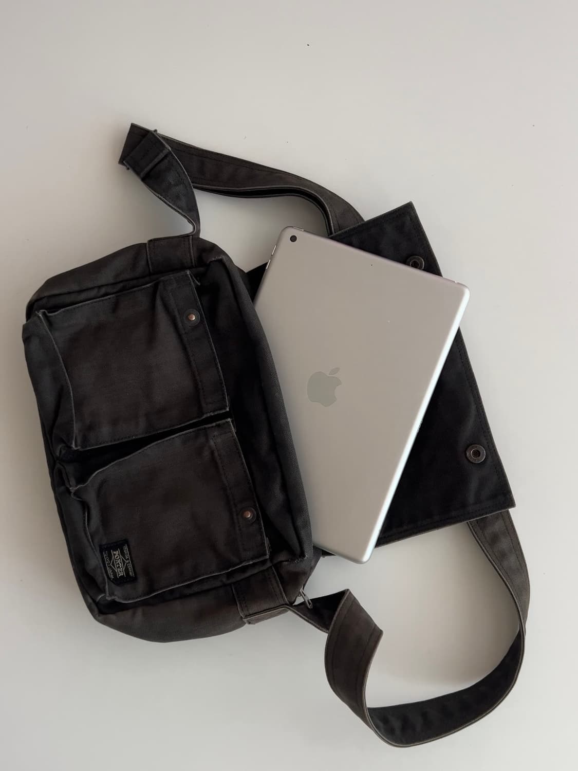 요시다포터 스모키 크로스백 상품이미지7