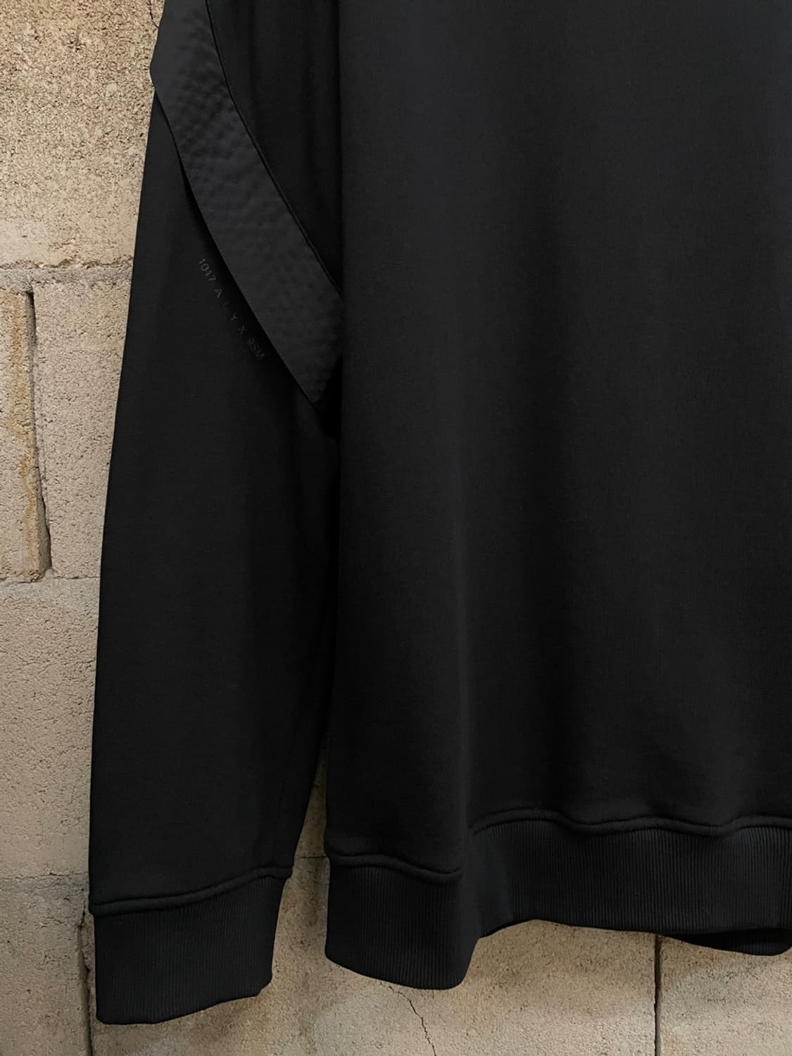 1017 알릭스 9SM 크루넥 맨투맨 상품이미지7