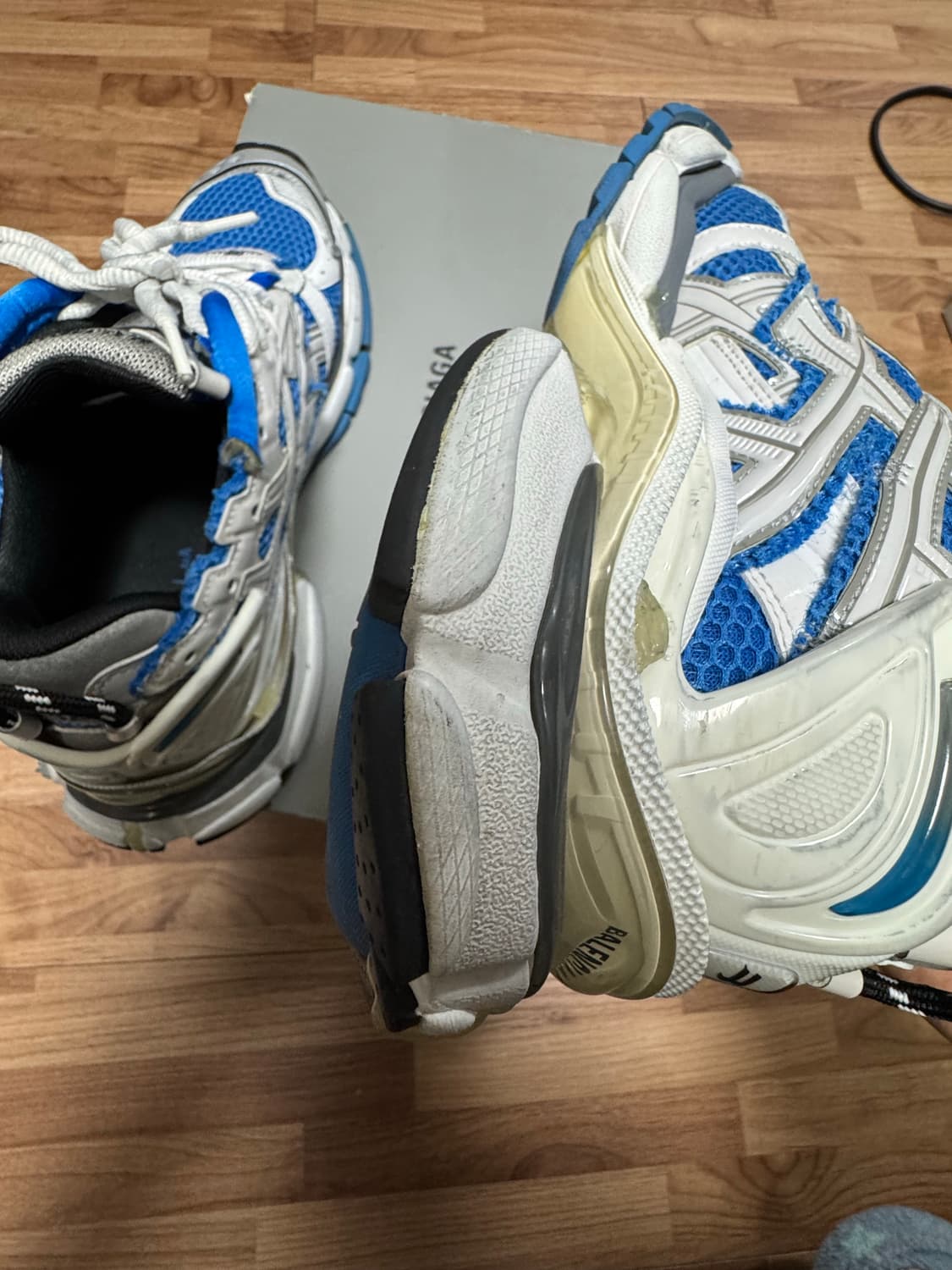 발렌시아가 뉴러너 블루 42 상품이미지8