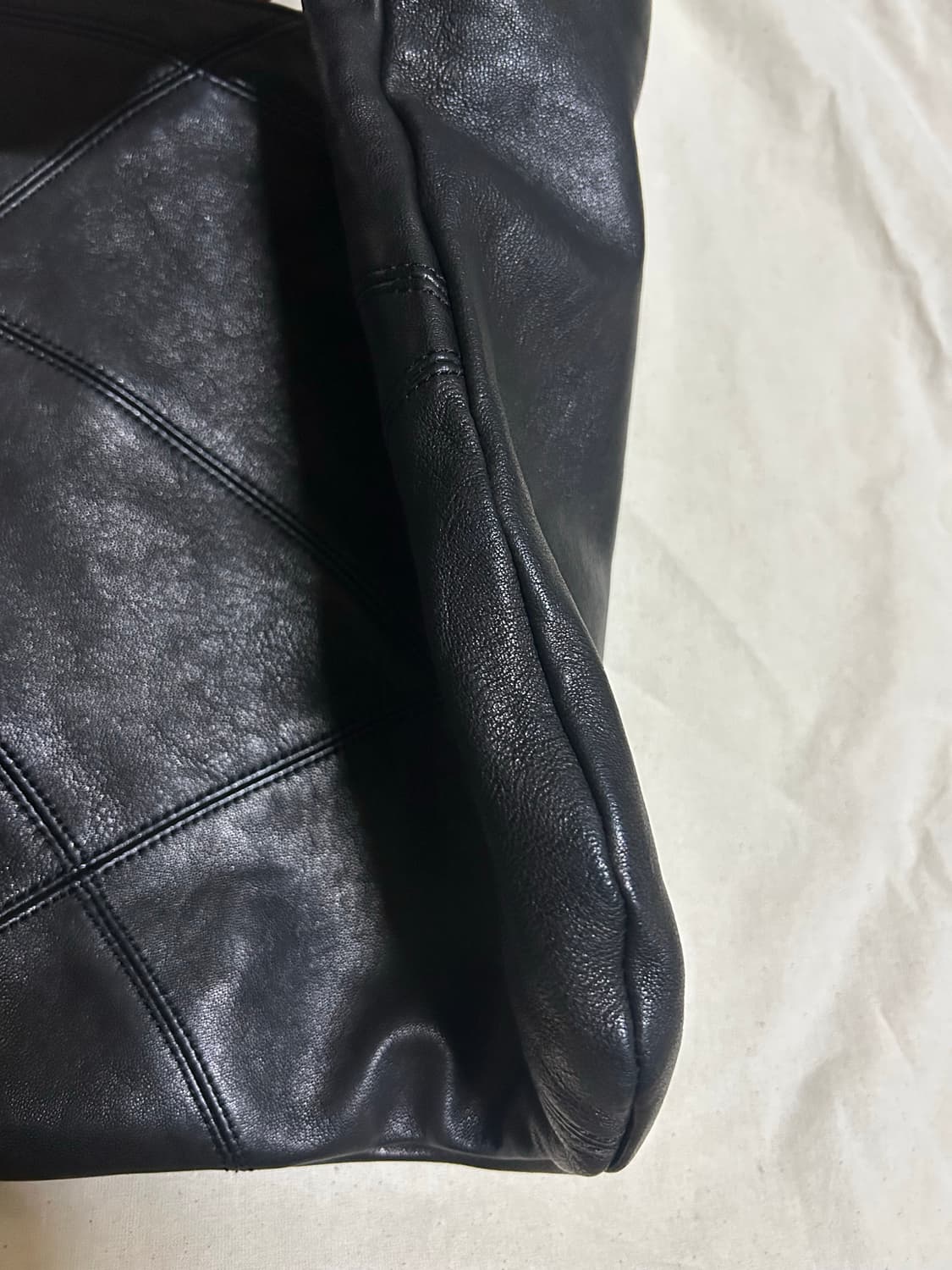 해칭룸 웹토트 램스킨 토트백 상품이미지7