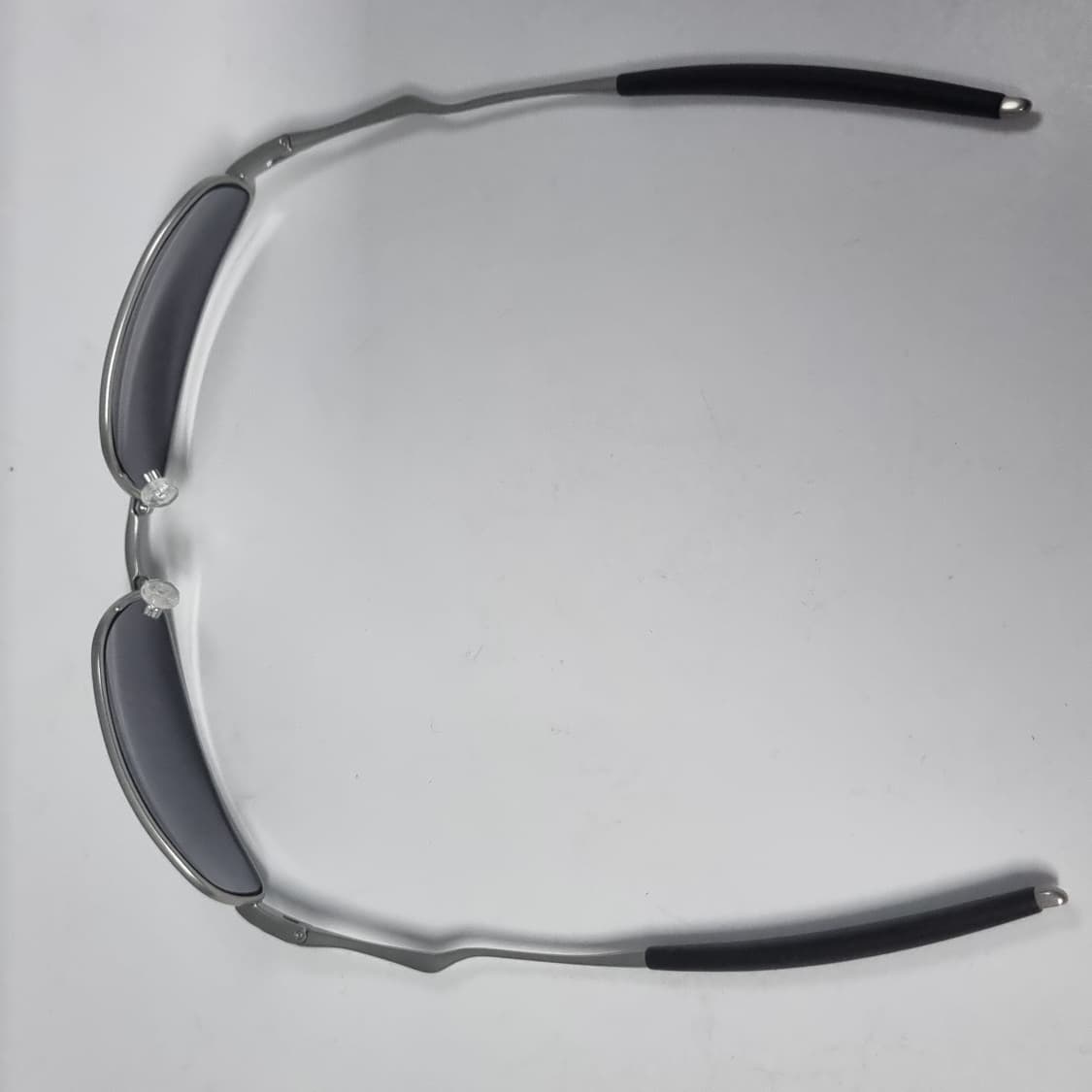 오클리 위스커 1.0 실버 미사용 상품이미지9