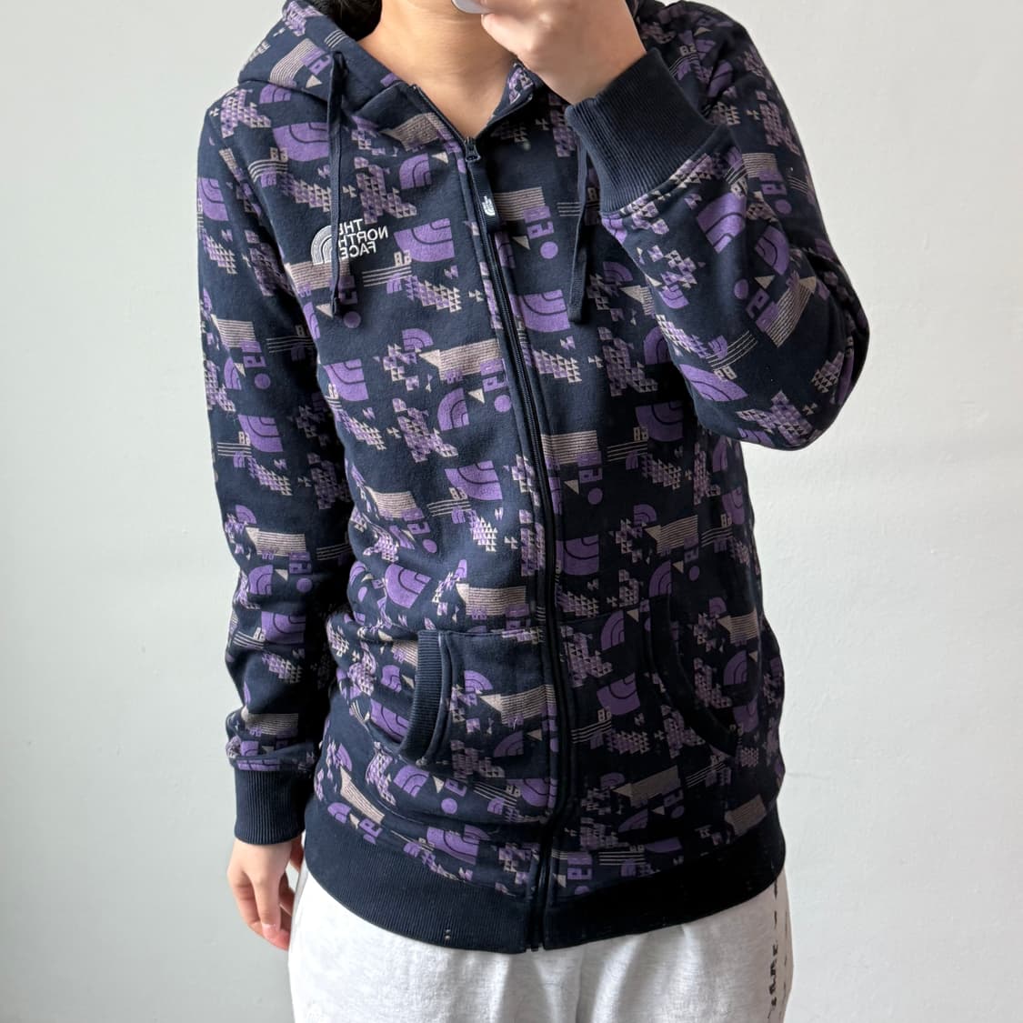 [L] 노스페이스 우먼 그래픽 기모 후드집업 상품이미지2