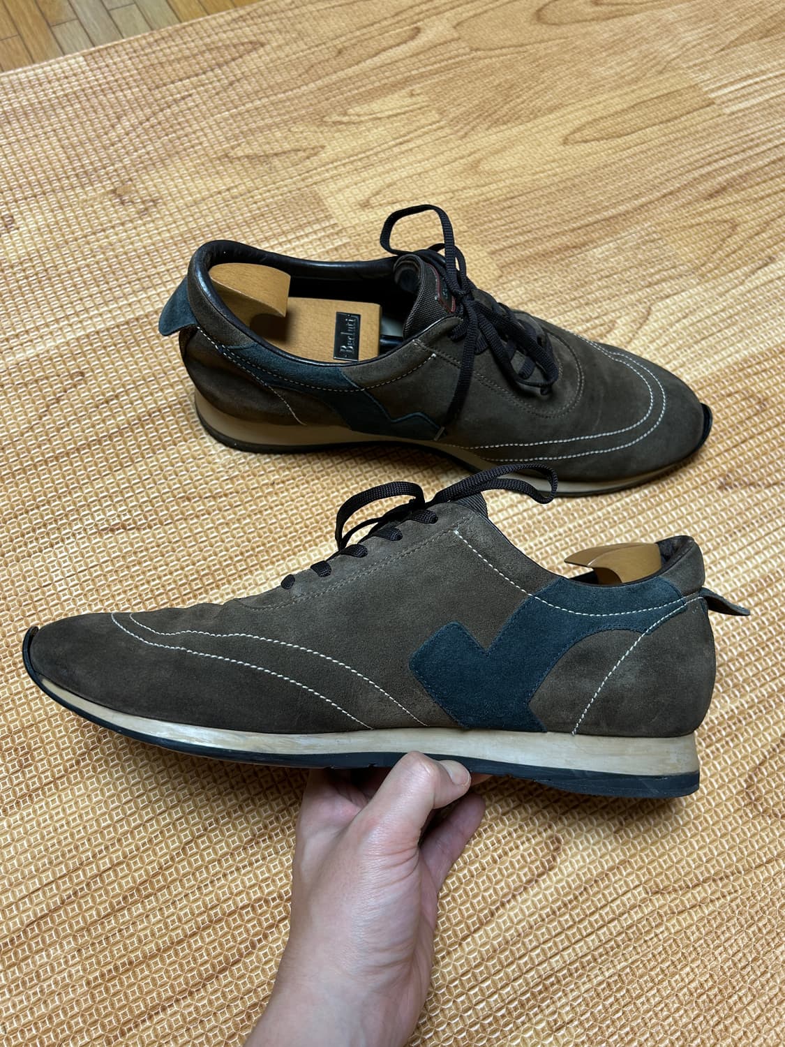 페라가모 스니커즈 상품이미지3