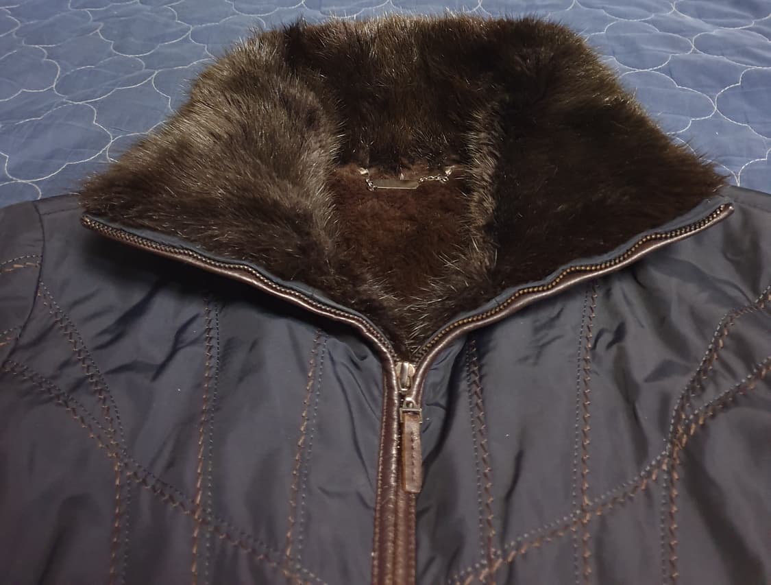 (한정판)닥스 빈티지 사이드 스트랩 소가죽배색 안감 토끼털 자켓(105) 상품이미지2