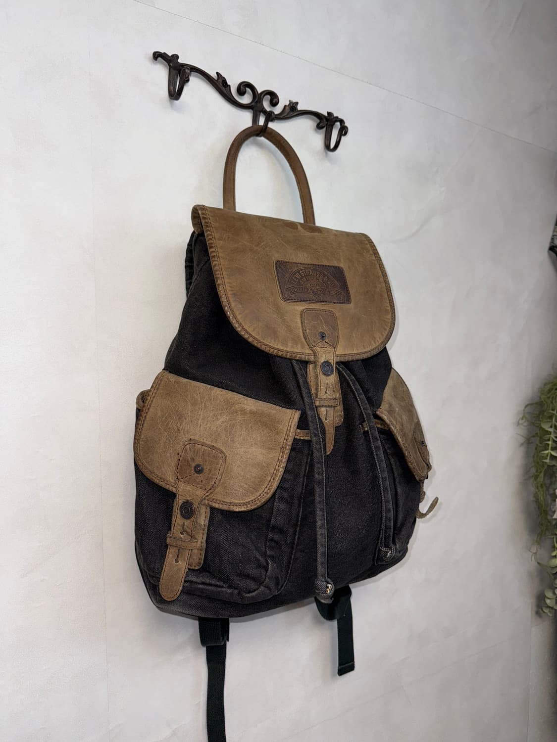 Levi’s black denim leather buckle 백팩 상품이미지2