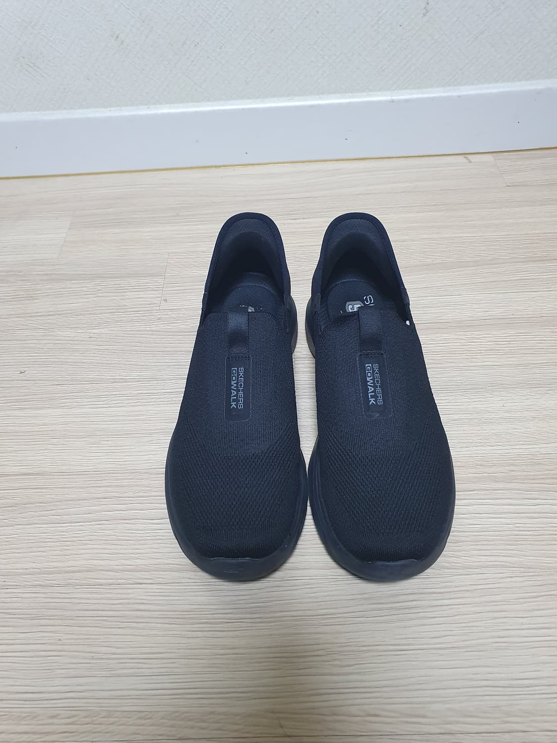 스케쳐스 고워크 슬립온 블랙 270 상품이미지3