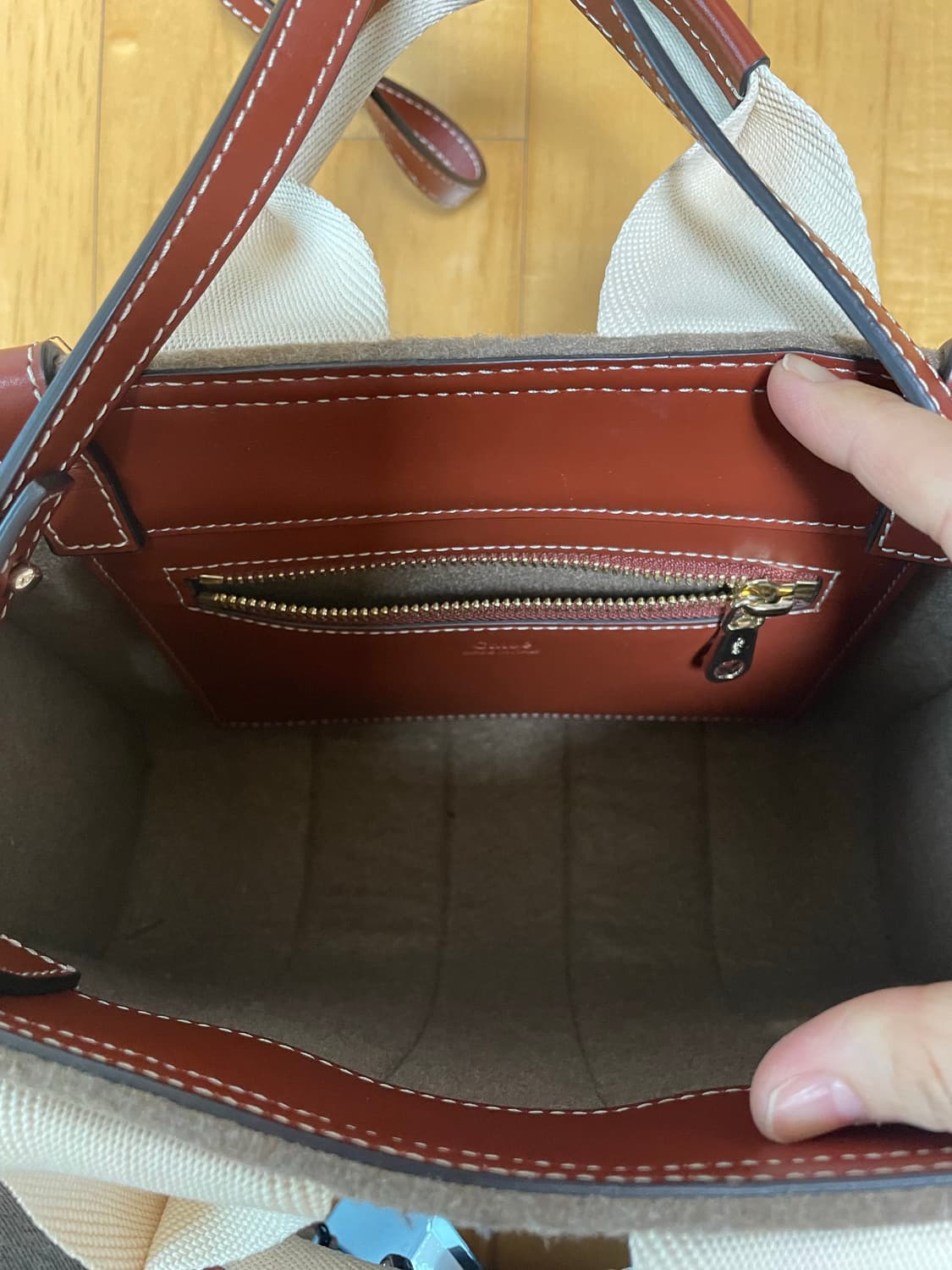 끌로에 우디 스몰 토트백 상품이미지4