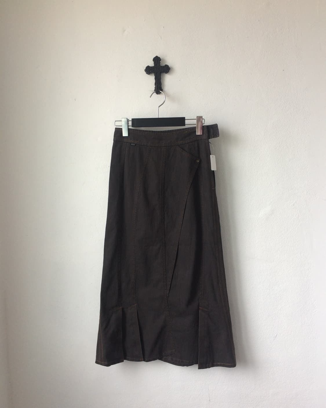Line detail point long skirt 상품이미지1