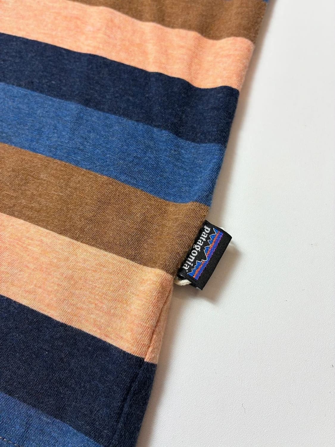 파타고니아 멀티 컬러 스트라이프 반팔 티셔츠 PN9397 상품이미지4