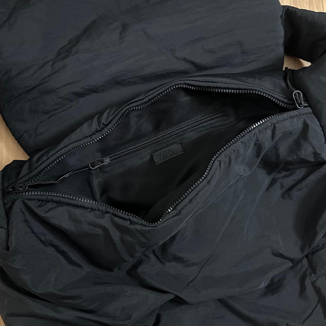 ZARA 자라 나일론 XL 크로스백 블랙 상품이미지3